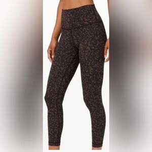 Lululemon wunder under HR Tight 24” full on luxtreme size 10 wild thing camo